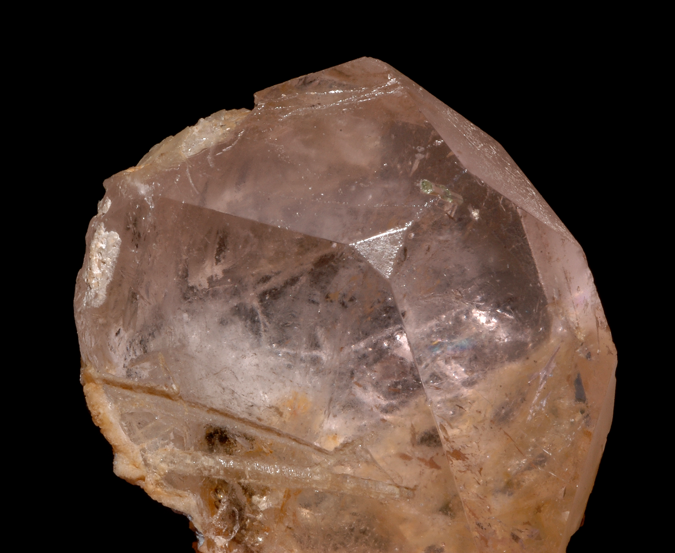 Cristal de morganite rose pêche du Brésil